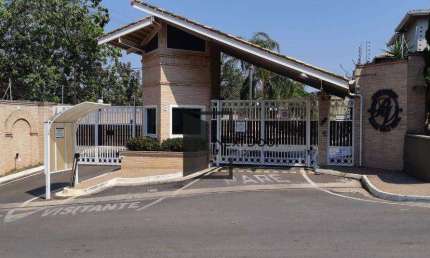 Casa para venda e aluguel em Parque Rural Fazenda Santa Cândida de 250.00m² com 3 Quartos, 3 Suites e 3 Garagens