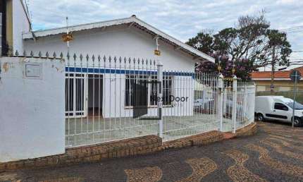 Casa para alugar em Jardim Guanabara de 200.00m² com 3 Quartos, 1 Suite e 4 Garagens