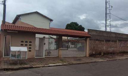 Casa para venda em Vila San Martin de 65.00m² com 2 Quartos, 1 Suite e 2 Garagens