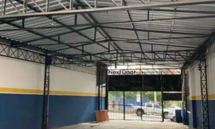 Galpão / depósito / armazém para venda em centro de 250.00m² com 5 garagens