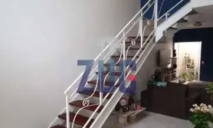 Sobrado à venda em valinhos, vila pagano, com 3 suítes, com 198 m²