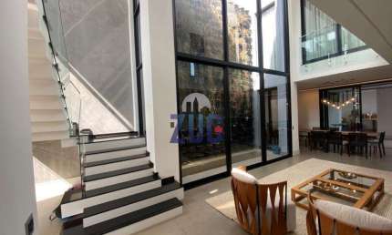 Sobrado à venda em Valinhos, Roncáglia, com 3 suítes, com 396 m², Condomínio Madre Maria Vilac