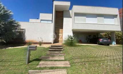 Sobrado à venda em Vinhedo, Monte Alegre, com 4 suítes, com undefined m², Condomínio Jardim Toscana