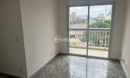 Apartamento á venda na Quarta Parada com 2 dormitórios - uma suíte.