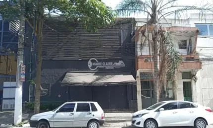 Imóvel amplo para locação na Bela Vista — salão com aproximadamente 550m.