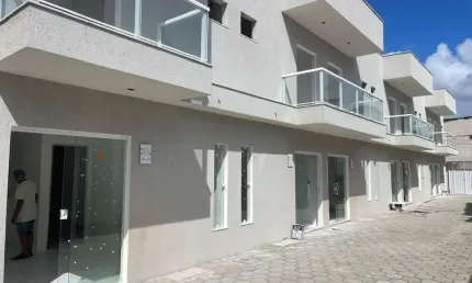 Casa para Venda em Lauro de Freitas, Ipitanga, 3 dormitórios, 3 suítes, 3 banheiros, 1 vaga