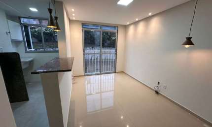 Apartamento para Venda em Lauro de Freitas, Recreio Ipitanga, 2 dormitórios, 1 suíte, 2 banheiros, 1 vaga