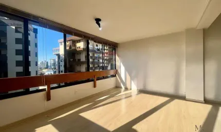 Apartamento no Centro 136m² - 03 Dormitórios - 01 Suíte - 02 Vagas