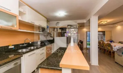 Casa com 3 quartos à venda na Rua Barão do Triunfo, Menino Deus, Porto Alegre