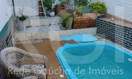 Casa com 3 quartos à venda na Avenida Maceió, Medianeira, Porto Alegre