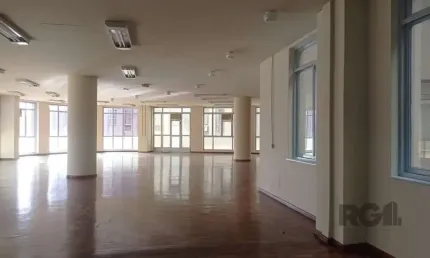Sala comercial para alugar na Rua Uruguai, Centro Histórico, Porto Alegre