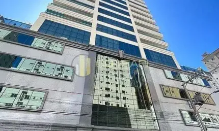 Apartamento com 4 quartos à venda na Rua 304, Meia Praia, Itapema