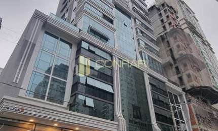 Apartamento com 4 quartos à venda na Rua 236, 400, Meia Praia, Itapema