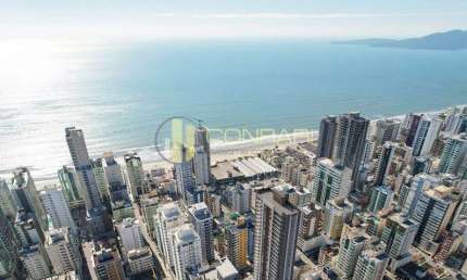 Apartamento com 4 quartos à venda na Rua 240, 233, Meia Praia, Itapema