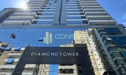Apartamento com 4 quartos à venda na Rua 248, 55, Meia Praia, Itapema