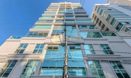 Apartamento com 3 quartos à venda na Rua 292, Meia Praia, Itapema