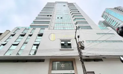 Apartamento com 4 quartos à venda na Rua 209, Meia Praia, Itapema