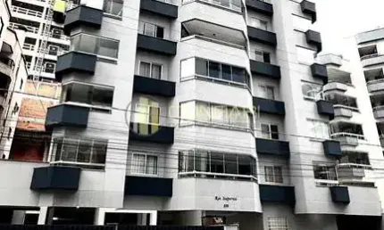 Apartamento com 3 quartos à venda na Rua 220, 278, Meia Praia, Itapema
