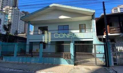 Casa com 5 quartos para alugar em Meia Praia, Itapema 