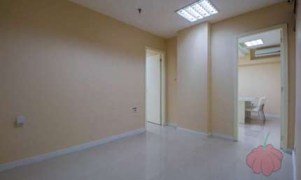 Sala comercial à venda na Rua General Vitorino, Centro Histórico, Porto Alegre, 77 m2 por R$ 210.000