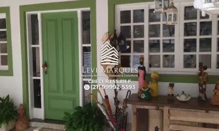 Casa em condomínio fechado com 3 quartos à venda na Estrada Caetano Monteiro, 4701, Pendotiba, Niterói, 360 m2 por R$ 790.000