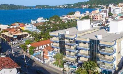 Apartamento aluguel 2 suítes no centro de Bombinhas