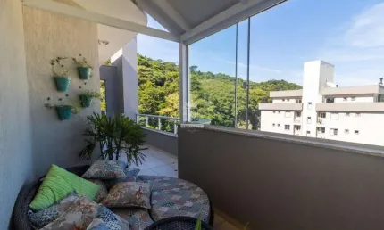 AMPLA COBERTURA COM 2 DORMITÓRIOS PRONTA PARA MORAR
