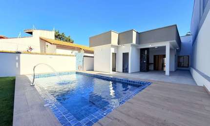 LINDA CASA ALTO PADRÃO 100MTS DO MAR PARA VENDA EM ITANHAÉM!!
