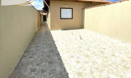 Casa com piscina e churrasqueira para venda em itanhaém!!