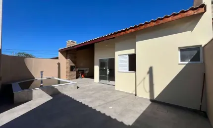 Casa lado praia com piscina e churrasqueira para venda em itanhaém!