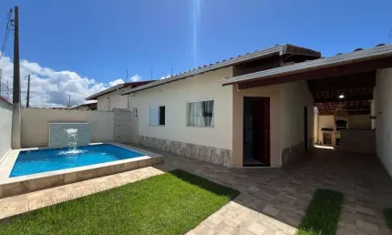 Casa usada geminada lado praia 800mts do mar com piscina em itanhaém!!