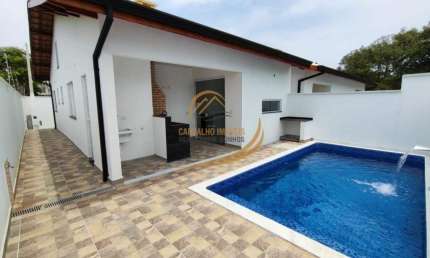 LINDA CASA NOVA PRÓXIMO DA PRAIA EM EXCELENTE BAIRRO COM PISCINA GRANDE E CHURRASQUEIRA!