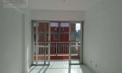 Apartamento com 2 dormitórios para alugar, 68 m² por R$ 2.400,00/mês - Astúrias - Guarujá/SP