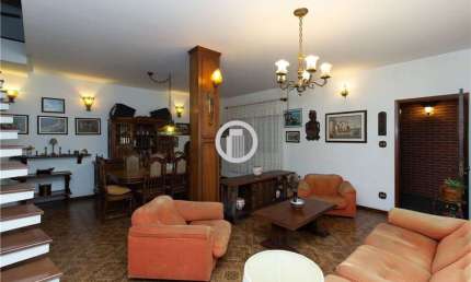 Casa para Venda - 205m², 3 dormitórios, 4 vagas - Jardim das Acácias