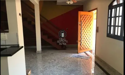 Casa Sobrado 131m², 3 Dormitórios, 3 Banheiros - Bela Vista