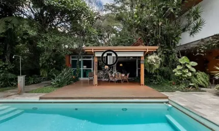 Casa para Venda - 490m², 4 dormitórios, sendo 1 suites, 3 vagas - Cidade Jardim