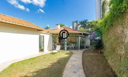 Casa para Venda - 288m², 3 dormitórios, sendo 1 suites, 6 vagas - Jardim das Bandeiras