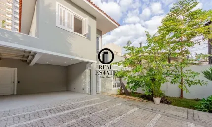 Casa para Venda - 222m², 3 dormitórios, sendo 2 suites, 4 vagas - Vila Nova Caledônia