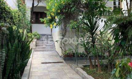 Casa com 4 quartos à venda na Rua Jaboticabal, 800, Vila Bertioga, São Paulo, 350 m2 por R$ 1.250.000