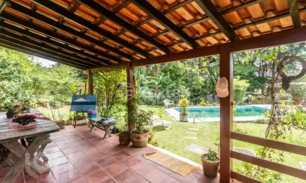 Casa com 3 quartos à venda na Alameda Volta ao Mundo, 350, Granja Viana II, Cotia, 162 m2 por R$ 1.450.000
