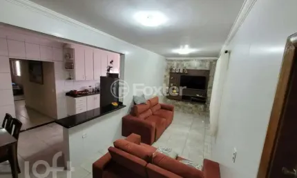 Casa com 3 quartos à venda na Rua Silvia Scarpelli, 145, Parque São Vicente, Mauá, 150 m2 por R$ 525.000