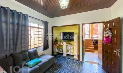 Casa com 3 quartos à venda na Rua Muritiba, 237, Vila Scarpelli, Santo André, 231 m2 por R$ 630.000