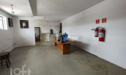 Casa com 6 quartos à venda na Rua Condessa de Pinhal, 179, Parque Colonial, São Paulo, 250 m2 por R$ 970.000