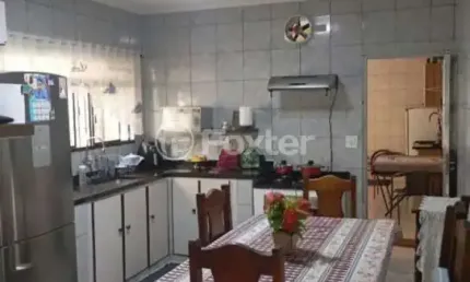 Casa com 3 quartos à venda na Rua Quarenta e Três, 287, Parque Continental I, Guarulhos, 150 m2 por R$ 450.000