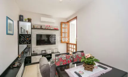 Apartamento com 2 quartos à venda na Rua Luzitana, 254, São João, Porto Alegre, 64 m2 por R$ 290.000