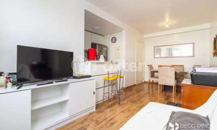 Apartamento com 3 quartos à venda na Avenida Juca Batista, 250, Cavalhada, Porto Alegre, 61 m2 por R$ 300.000