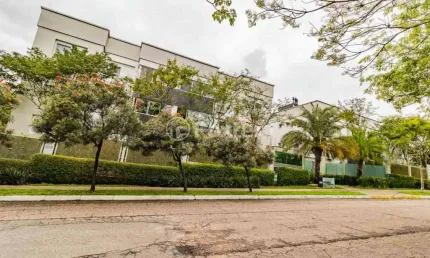 Apartamento com 3 quartos à venda na rua araruama, 805, vila jardim, porto alegre, 134 m2 por r$ 1.615.000