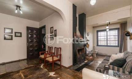Casa com 3 quartos à venda na Rua Professor Abílio Azambuja, 115, Jardim do Salso, Porto Alegre, 330 m2 por R$ 615.000