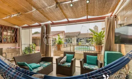 Casa com 2 quartos à venda na Rua Ascendino Alves da Silva, 394, Novo Esteio, Esteio, 239 m2 por R$ 700.000