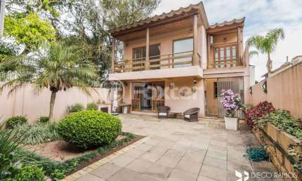 Casa comercial com 4 salas à venda na Rua Sargento Nicolau Dias de Farias, 429, Tristeza, Porto Alegre, 374 m2 por R$ 1.415.500